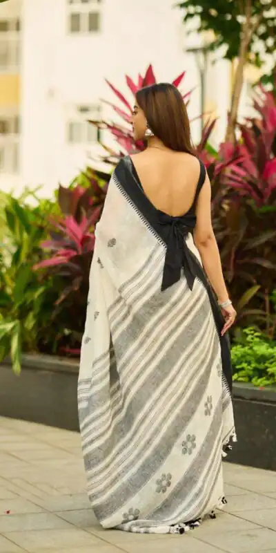 Off White Soft Lilan Slab Lace Border Saree | Sarees, Bollywood Sarees, Creative Sarees, Designer Sarees, Embroidered Sarees, Ethnic Saree, Modern Digital sarees, Party Wear Sarees