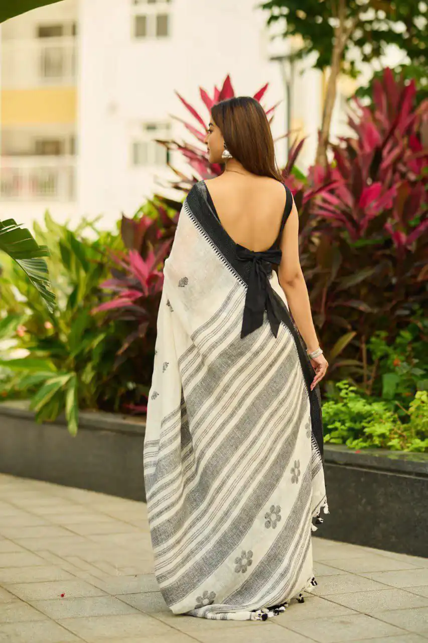 Off White Soft Lilan Slab Lace Border Saree | Sarees, Bollywood Sarees, Creative Sarees, Designer Sarees, Embroidered Sarees, Ethnic Saree, Modern Digital sarees, Party Wear Sarees