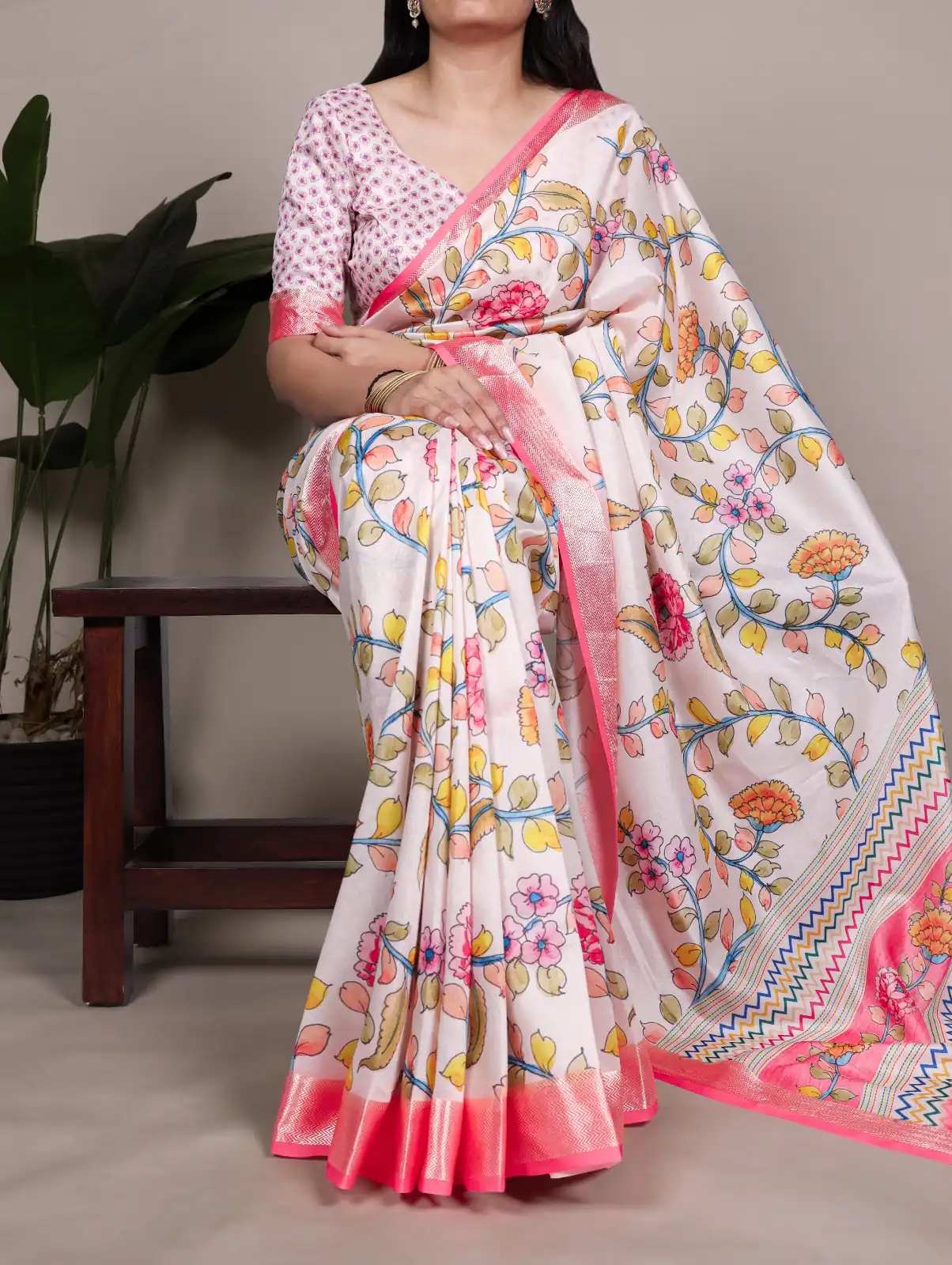 Off White Tasar Silk With Viscose Border Saree | Sarees, Bollywood Sarees, Creative Sarees, Designer Sarees, Embroidered Sarees, Ethnic Saree, Modern Digital sarees, Party Wear Sarees