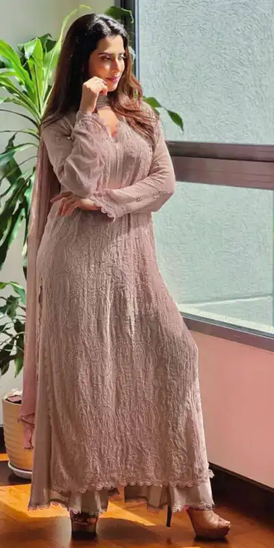 Onion Georgette Thread Embroidery Salwar Suit | Salwar suit, Casual Suits, Creative suits, Designer Suits, Palazzo Suits, Party Wear Suits, Patiala Suits, Straight Suits