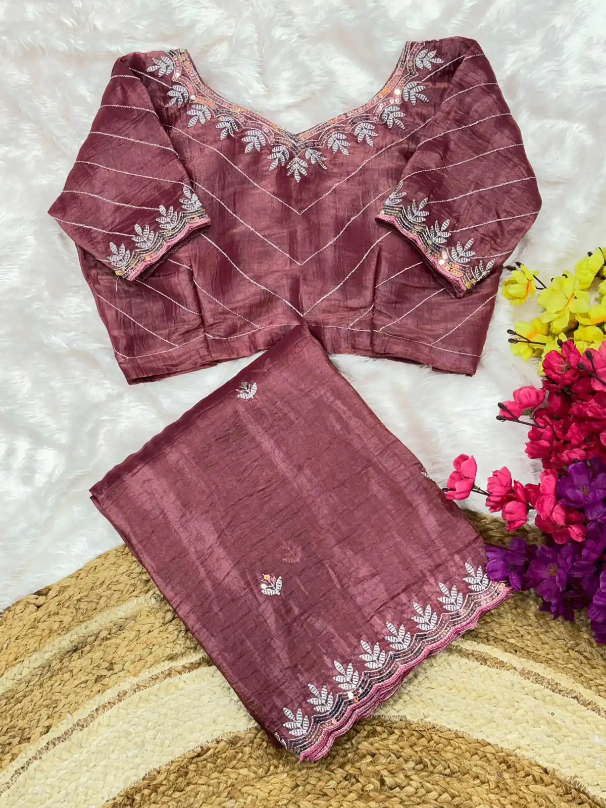 Onion Gold Crush Embroidery Work Saree | Sarees, Bollywood Sarees, Creative Sarees, Designer Sarees, Embroidered Sarees, Ethnic Saree, Modern Digital sarees, Party Wear Sarees