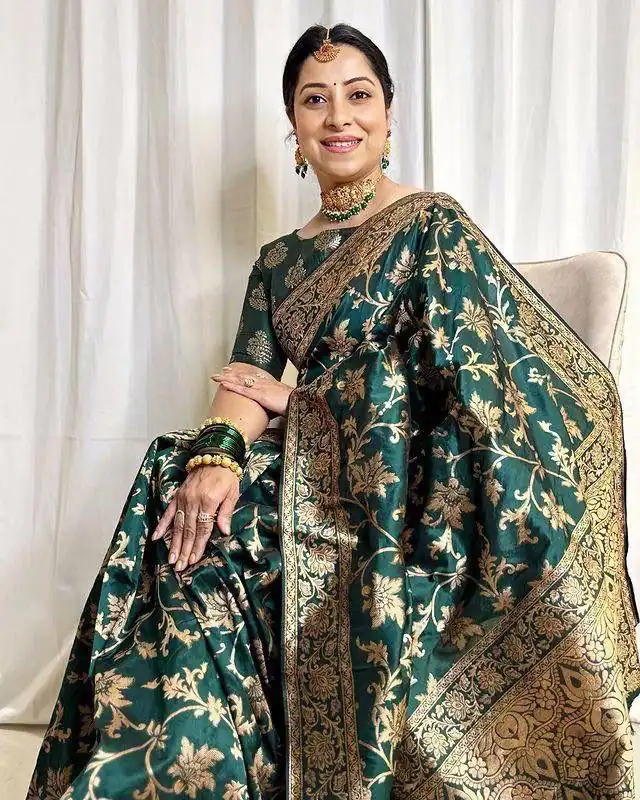 Peacock Green Lichi Silk Lace Border Work Saree | Sarees, Bollywood Sarees, Creative Sarees, Designer Sarees, Embroidered Sarees, Ethnic Saree, Modern Digital sarees, Party Wear Sarees
