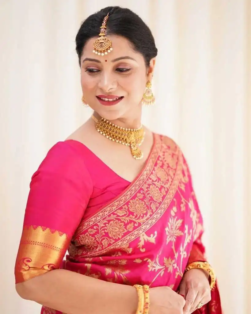 Pink Lichi Silk Lace Border Work Saree | Sarees, Bollywood Sarees, Creative Sarees, Designer Sarees, Embroidered Sarees, Ethnic Saree, Modern Digital sarees, Party Wear Sarees