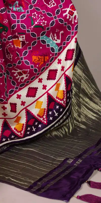 Purple Gaji Silk Patola Print Lagadi Patta Saree | Sarees, Bollywood Sarees, Creative Sarees, Designer Sarees, Embroidered Sarees, Ethnic Saree, Modern Digital sarees, Party Wear Sarees