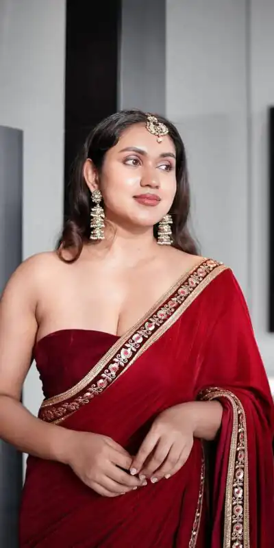 Red 9000 Velvet Embroidery Work Saree | Sarees, Bollywood Sarees, Creative Sarees, Designer Sarees, Embroidered Sarees, Ethnic Saree, Modern Digital sarees, Party Wear Sarees