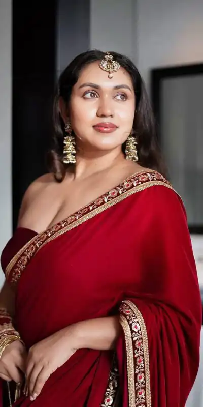Red 9000 Velvet  Embroidery Work Saree | Sarees, Bollywood Sarees, Creative Sarees, Designer Sarees, Embroidered Sarees, Ethnic Saree, Modern Digital sarees, Party Wear Sarees
