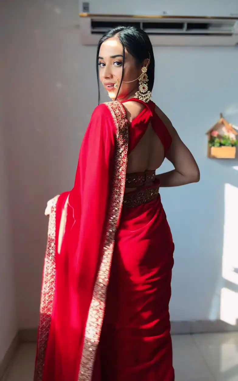 Red 9000 Velvet With Embroidery Lace Border Saree | Sarees, Bollywood Sarees, Creative Sarees, Designer Sarees, Embroidered Sarees, Ethnic Saree, Modern Digital sarees, Party Wear Sarees
