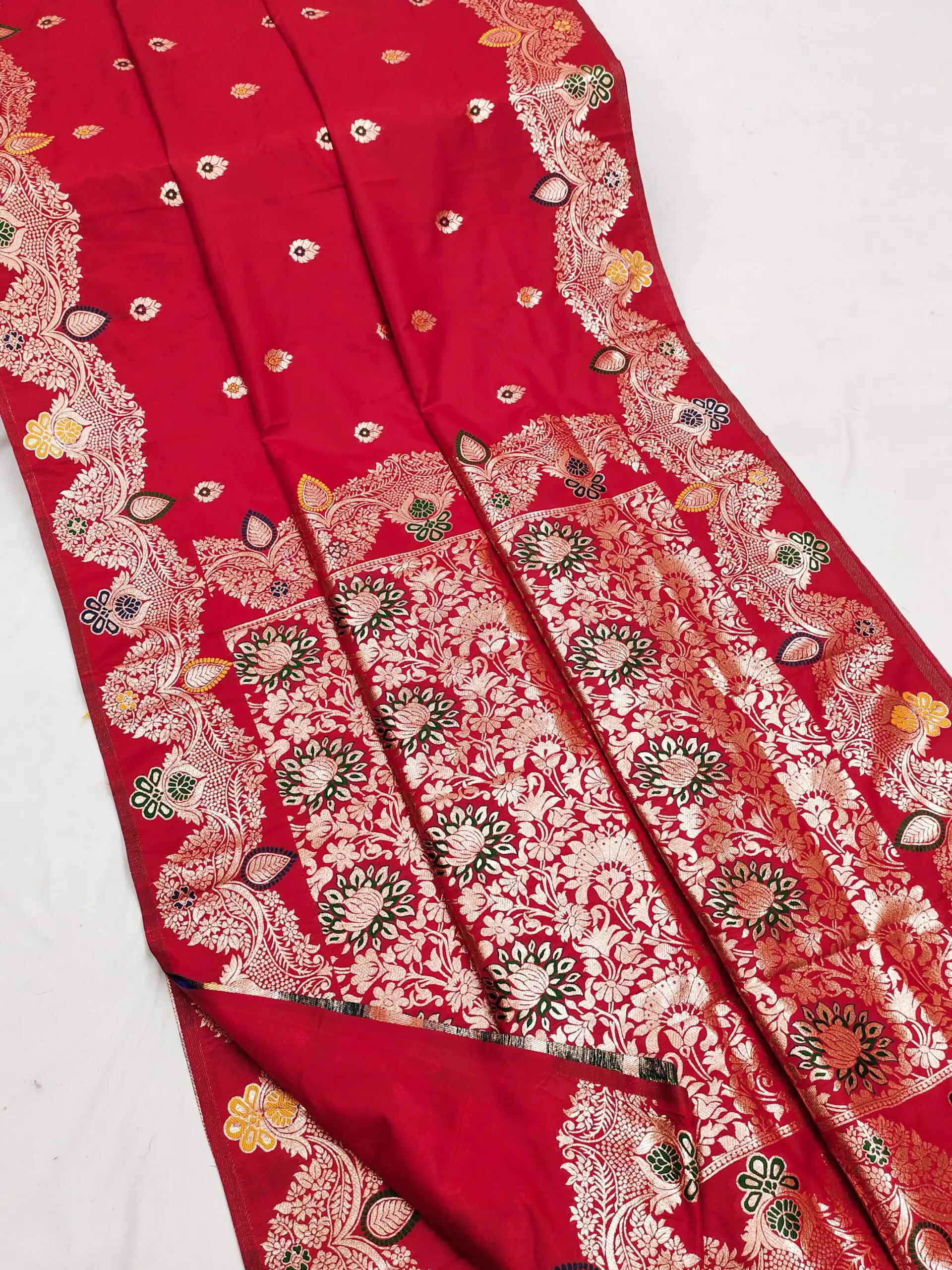Red Banarasi Lace Work Gold Zari Border Saree | Sarees, Bollywood Sarees, Creative Sarees, Designer Sarees, Embroidered Sarees, Ethnic Saree, Modern Digital sarees, Party Wear Sarees