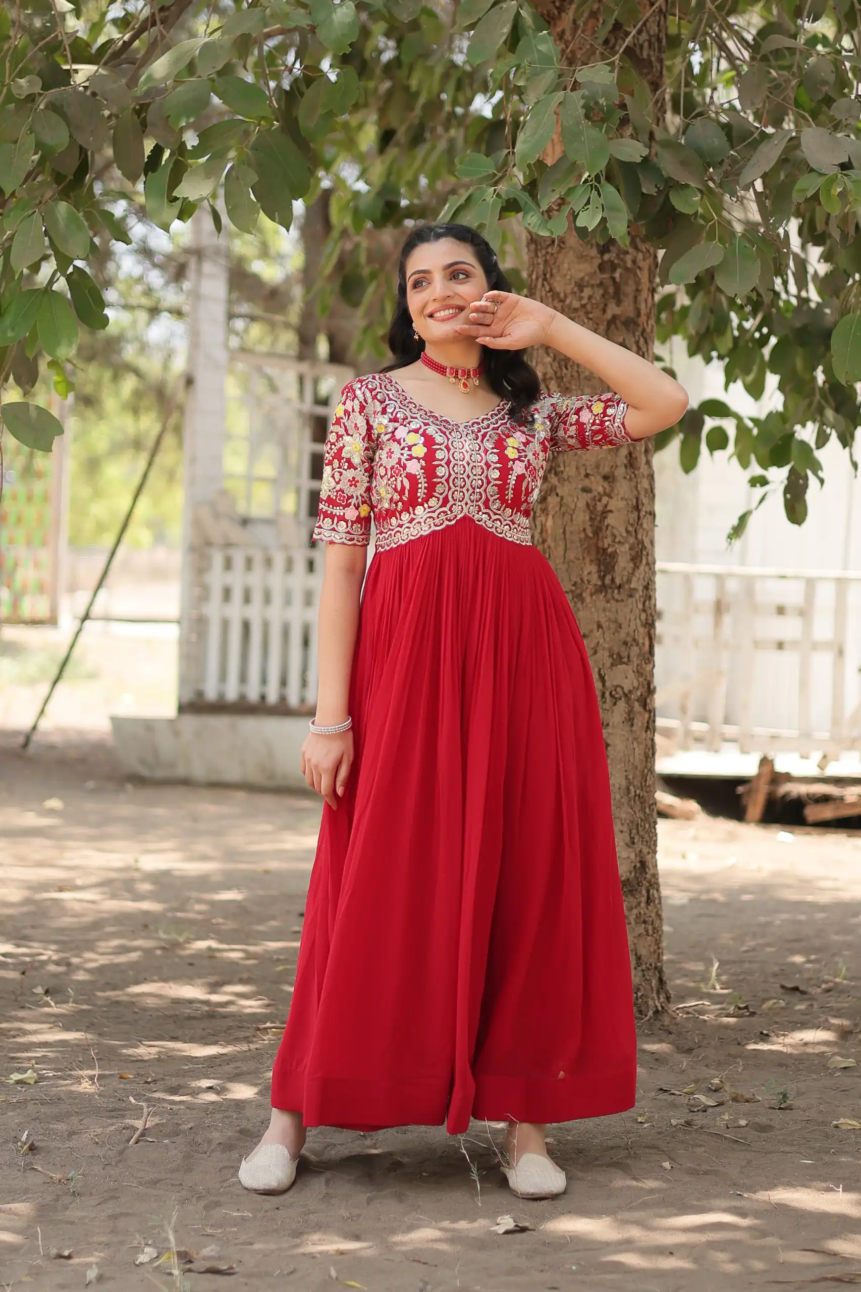 Red Faux Blooming Embroidery Zari Work Gown | Gowns, Bollywood Gowns, Creative Gowns, Designer Gowns, Embroidered Gowns, Party Wear Gowns