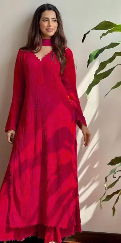 Red Georgette Thread Embroidery Salwar Suit | Salwar suit, Casual Suits, Creative suits, Designer Suits, Palazzo Suits, Party Wear Suits, Patiala Suits, Straight Suits