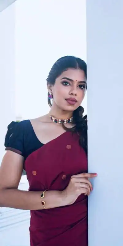 Red Lichi Silk Jacquard Saree | Sarees, Bollywood Sarees, Creative Sarees, Designer Sarees, Embroidered Sarees, Ethnic Saree, Modern Digital sarees, Party Wear Sarees
