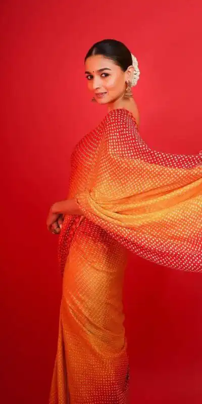 Red Satin Creap Silk Heavy Satin Zari Saree | Sarees, Bollywood Sarees, Creative Sarees, Designer Sarees, Embroidered Sarees, Ethnic Saree, Modern Digital sarees, Party Wear Sarees