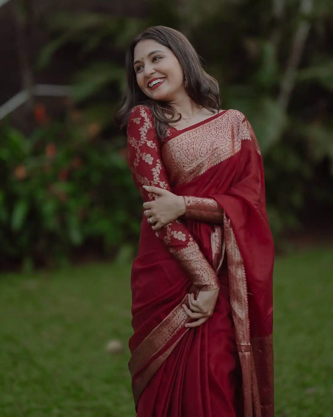 Red Soft Lichi Silk Border Lace Work Saree | Sarees, Bollywood Sarees, Creative Sarees, Designer Sarees, Embroidered Sarees, Ethnic Saree, Modern Digital sarees, Party Wear Sarees