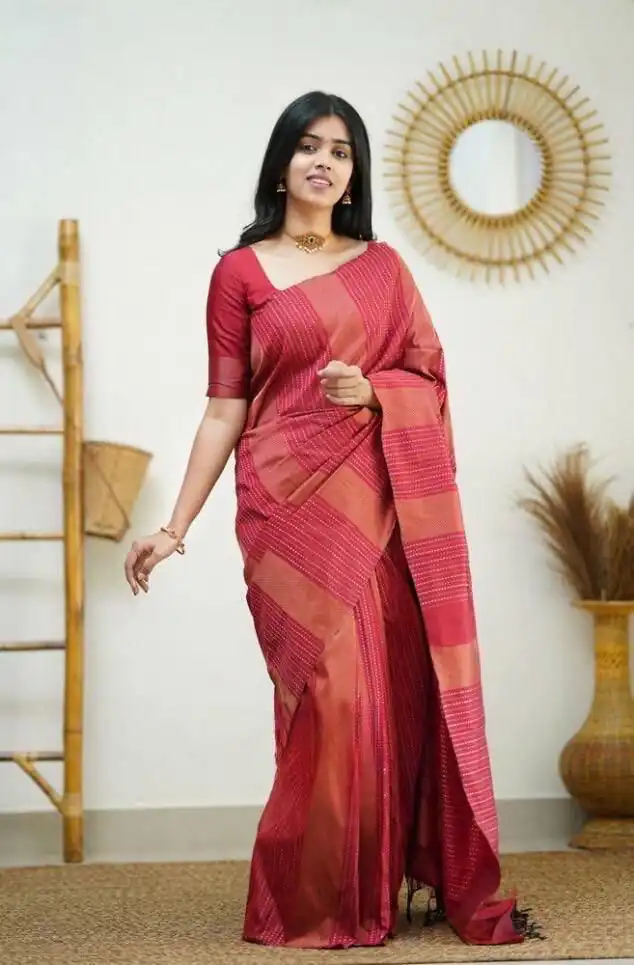 Red Soft Lichi Silk Rich Pallu Work Border Saree | Sarees, Bollywood Sarees, Creative Sarees, Designer Sarees, Embroidered Sarees, Ethnic Saree, Modern Digital sarees, Party Wear Sarees