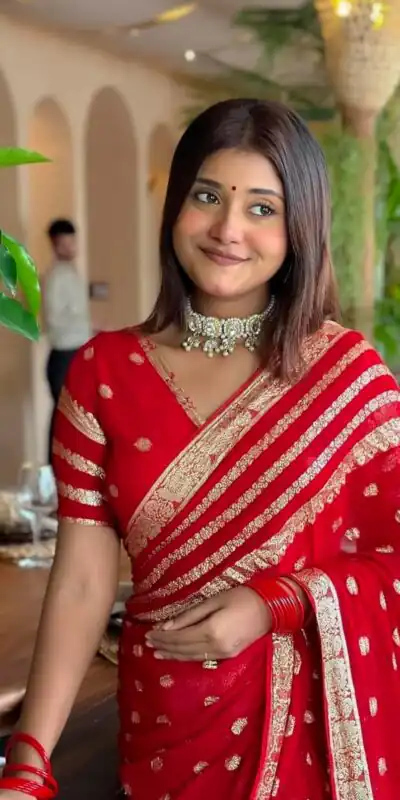 Red Viscose Georgette With Jacquard Zari Saree | Sarees, Bollywood Sarees, Creative Sarees, Designer Sarees, Embroidered Sarees, Ethnic Saree, Modern Digital sarees, Party Wear Sarees
