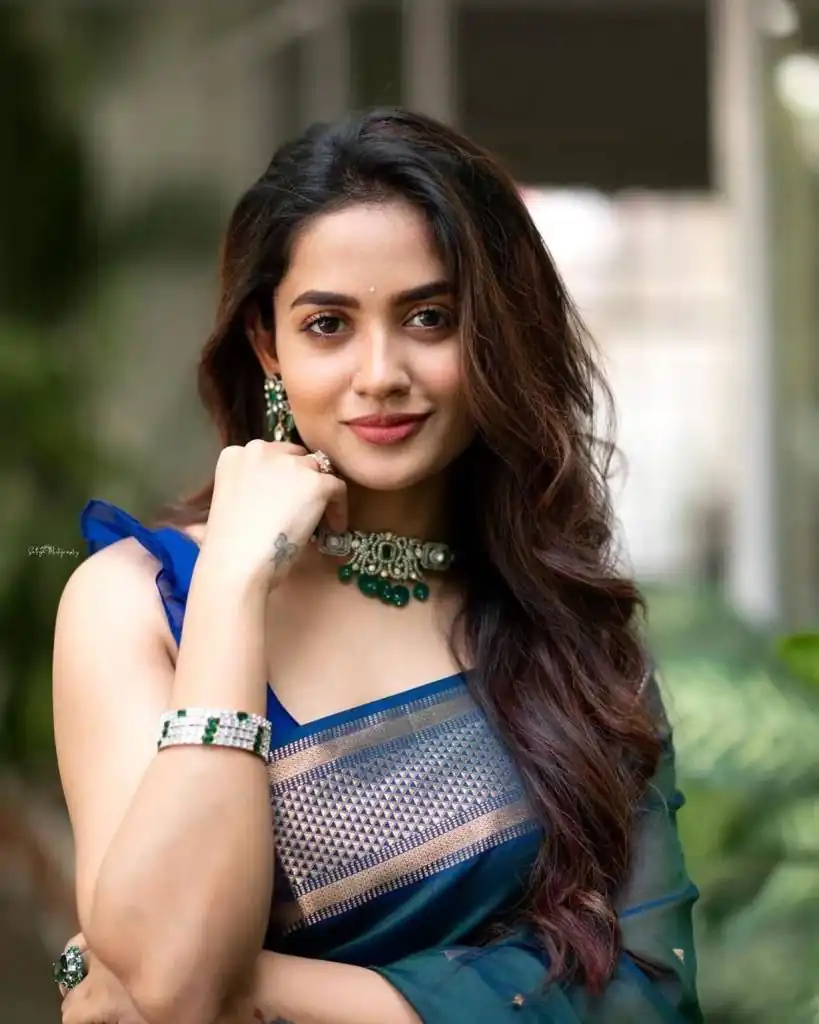 Teal Lichi Silk Jacquard Border Saree | Sarees, Bollywood Sarees, Creative Sarees, Designer Sarees, Embroidered Sarees, Ethnic Saree, Modern Digital sarees, Party Wear Sarees