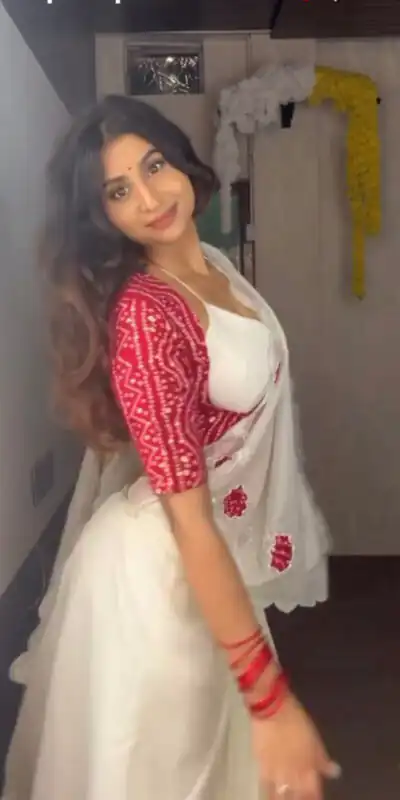 White Chiffon Crystal Hand Work Saree | Sarees, Bollywood Sarees, Creative Sarees, Designer Sarees, Embroidered Sarees, Ethnic Saree, Modern Digital sarees, Party Wear Sarees