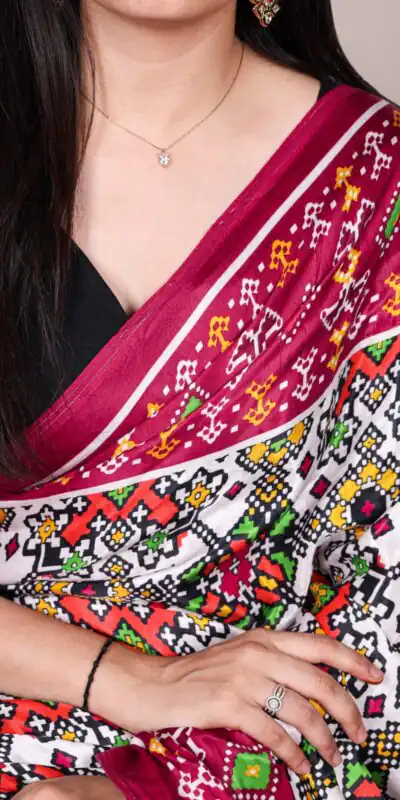 White Gaji Silk Patola Print Lagadi Patta Saree | Sarees, Bollywood Sarees, Creative Sarees, Designer Sarees, Embroidered Sarees, Ethnic Saree, Modern Digital sarees, Party Wear Sarees