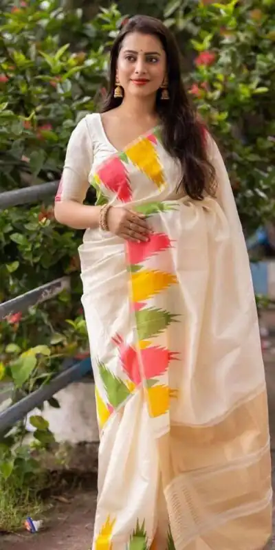 White Soft Lichi Silk Lace Border Work Saree | Sarees, Bollywood Sarees, Creative Sarees, Designer Sarees, Embroidered Sarees, Ethnic Saree, Modern Digital sarees, Party Wear Sarees