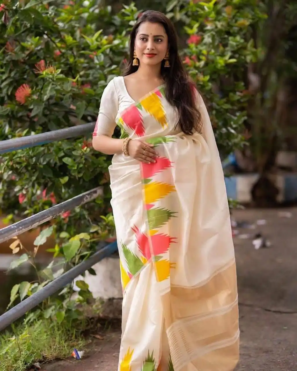 White Soft Lichi Silk Lace Border Work Saree | Sarees, Bollywood Sarees, Creative Sarees, Designer Sarees, Embroidered Sarees, Ethnic Saree, Modern Digital sarees, Party Wear Sarees