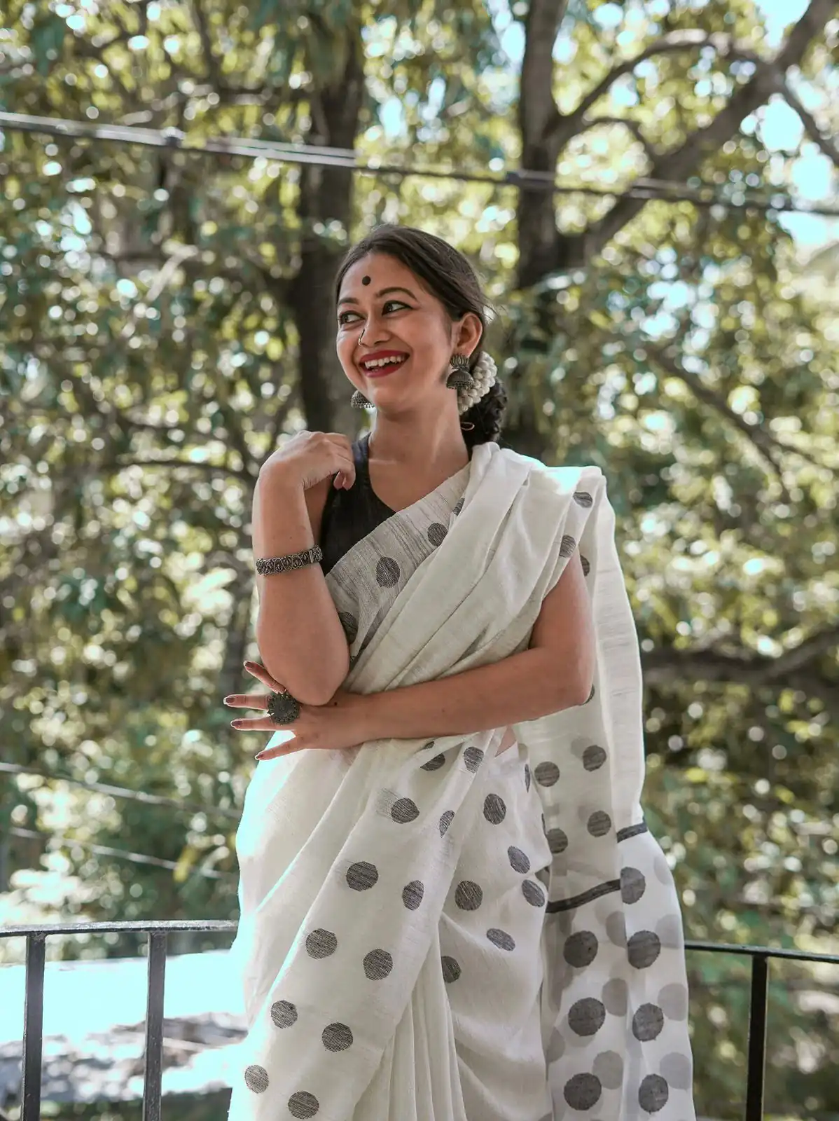 White Soft Lilan Weaving Work Saree | Sarees, Bollywood Sarees, Creative Sarees, Designer Sarees, Embroidered Sarees, Ethnic Saree, Modern Digital sarees, Party Wear Sarees