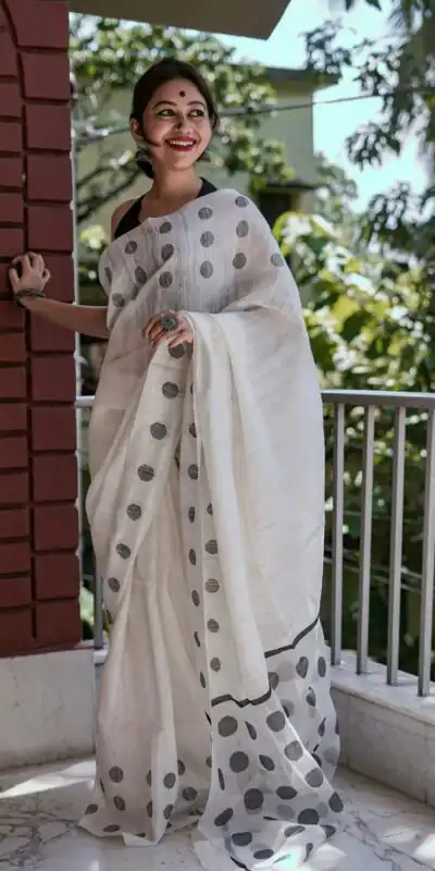 White Soft Lilan Weaving Work Saree | Sarees, Bollywood Sarees, Creative Sarees, Designer Sarees, Embroidered Sarees, Ethnic Saree, Modern Digital sarees, Party Wear Sarees