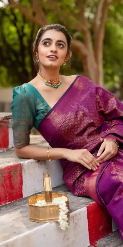 Wine Soft Lichi Silk Jacquard Work Border Saree | Sarees, Bollywood Sarees, Creative Sarees, Designer Sarees, Embroidered Sarees, Ethnic Saree, Modern Digital sarees, Party Wear Sarees