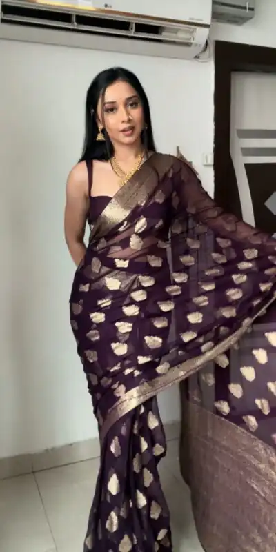 Wine soft lichi Silk Lace Border Saree | Sarees, Bollywood Sarees, Creative Sarees, Designer Sarees, Embroidered Sarees, Ethnic Saree, Modern Digital sarees, Party Wear Sarees