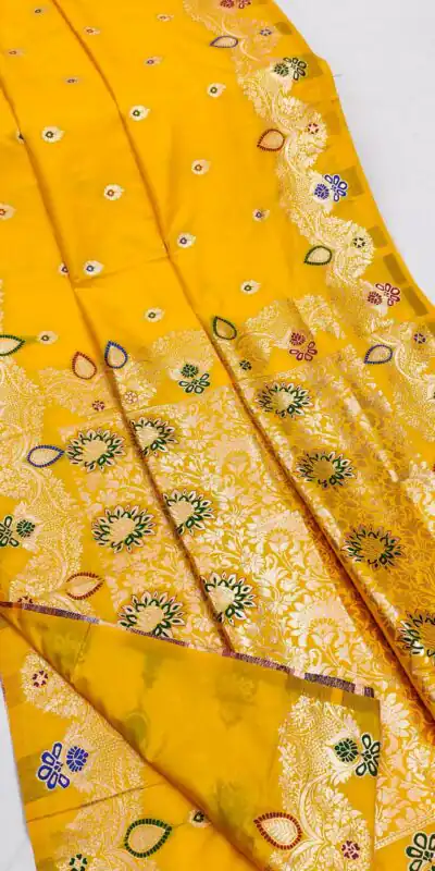 Yellow Banarasi Lace Work Gold Zari Border Saree | Sarees, Bollywood Sarees, Creative Sarees, Designer Sarees, Embroidered Sarees, Ethnic Saree, Modern Digital sarees, Party Wear Sarees