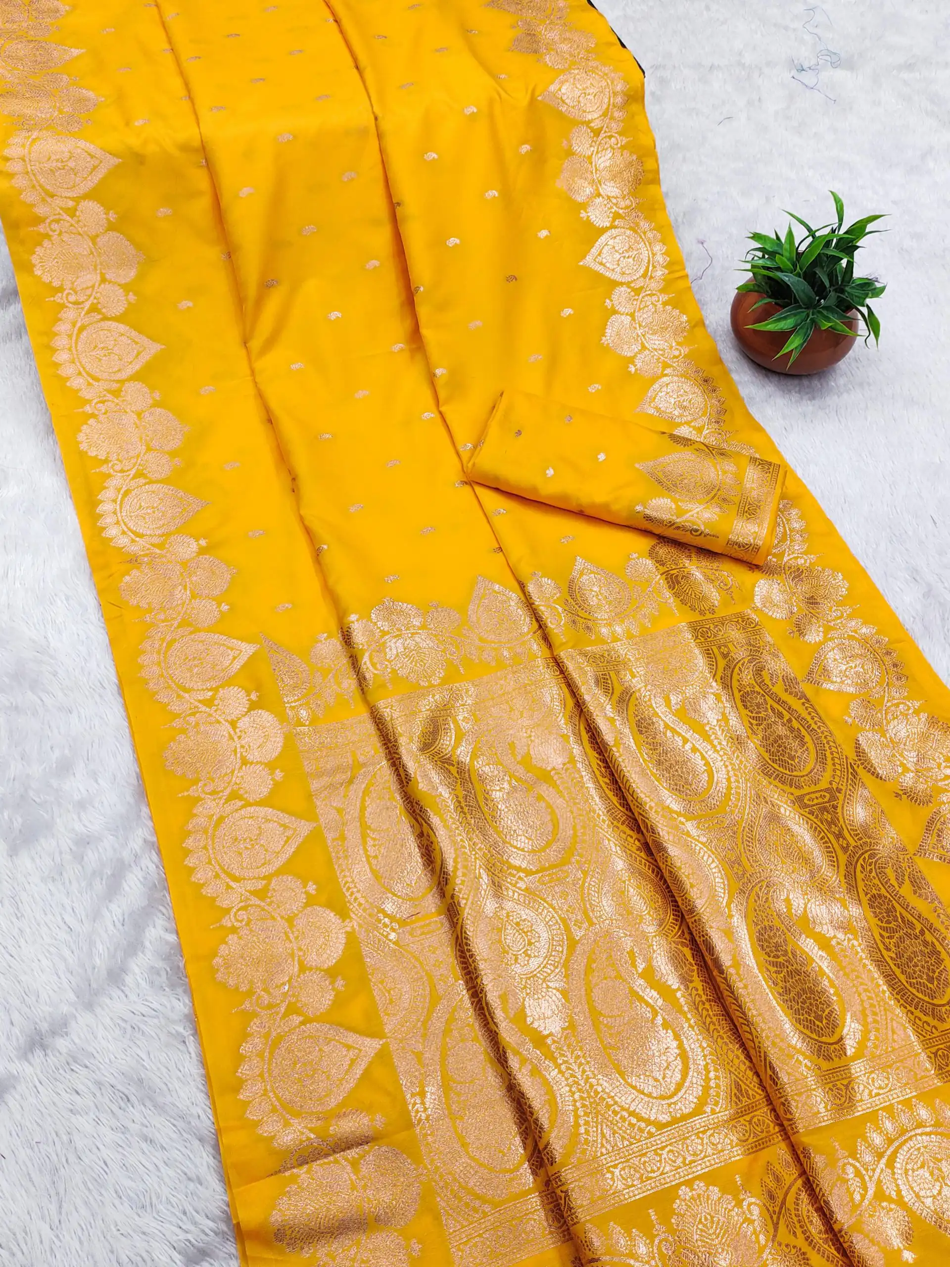 Yellow Banarasi Silk Zari Work Saree | Sarees, Bollywood Sarees, Creative Sarees, Designer Sarees, Embroidered Sarees, Ethnic Saree, Modern Digital sarees, Party Wear Sarees