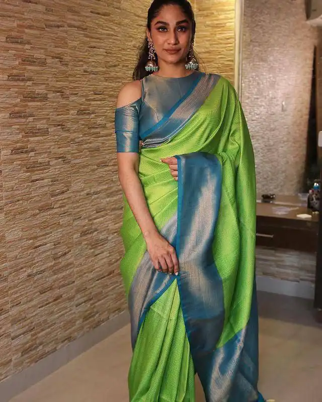 KP 4039 Green Soft Lichi Silk Cloth Saree Perfect for Wedding, Party, Family Gatherings, Sangeet, Festive Deal ₹1599. Delivery 4-6 Working Days | Sarees, Bollywood Sarees, Creative Sarees, Designer Sarees, Embroidered Sarees, Ethnic Saree, Modern Digital sarees, Party Wear Sarees