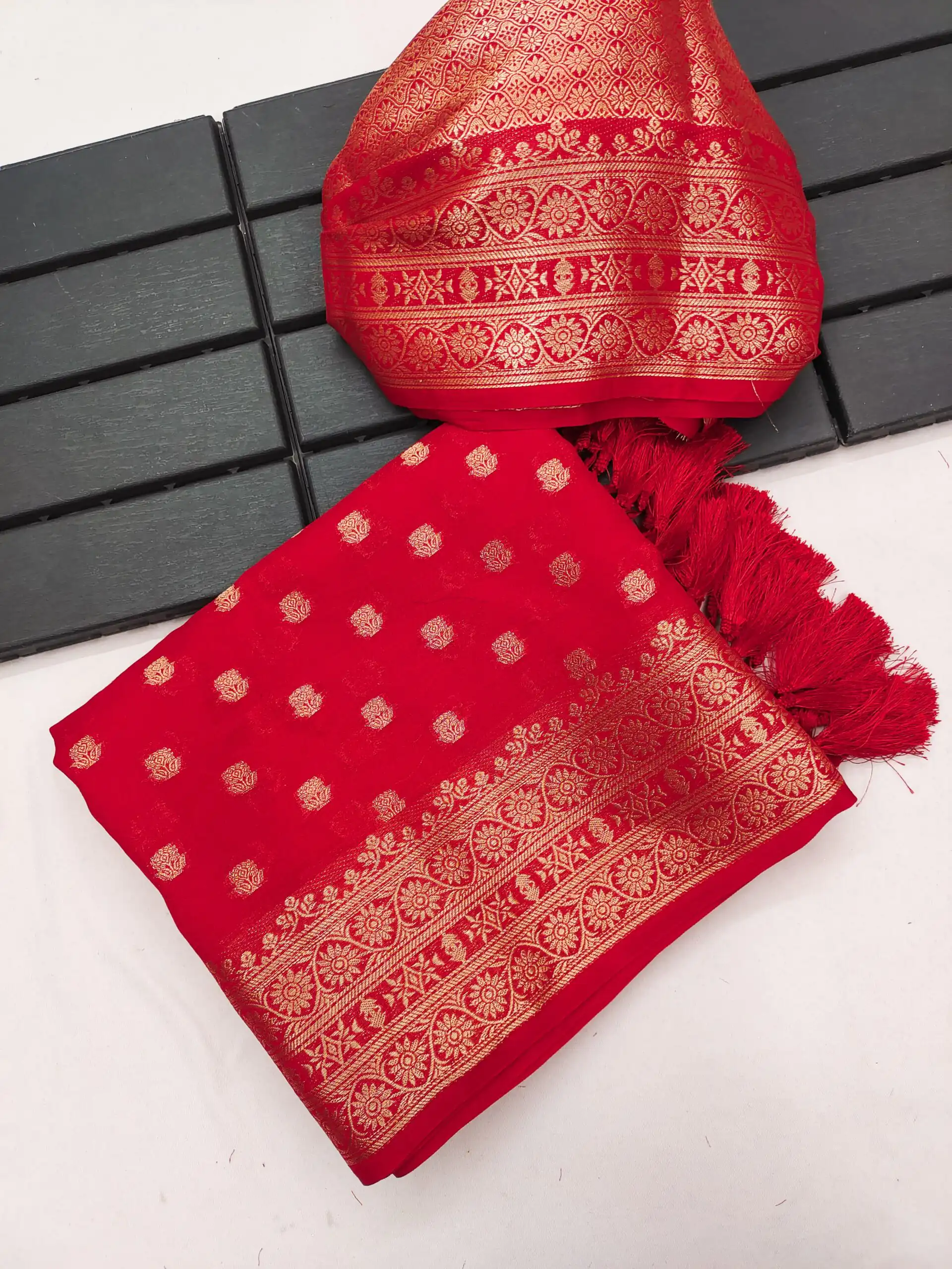 Aglow Red Viscose Dolla Silk Meenakari Zari Work Saree - Image 2