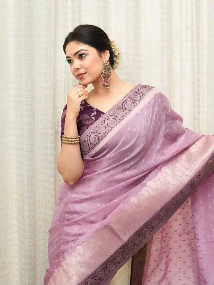 Alluring Lavender Soft Silk Jacquard All Over Saree - Image 3