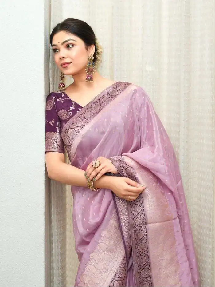 Alluring Lavender Soft Silk Jacquard All Over Saree - Image 2