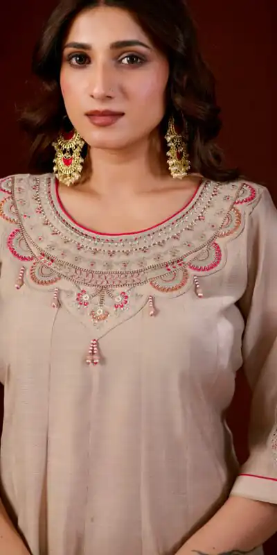 Alternative view of Super Off White Mul Slub Thread Work Salwar Suit