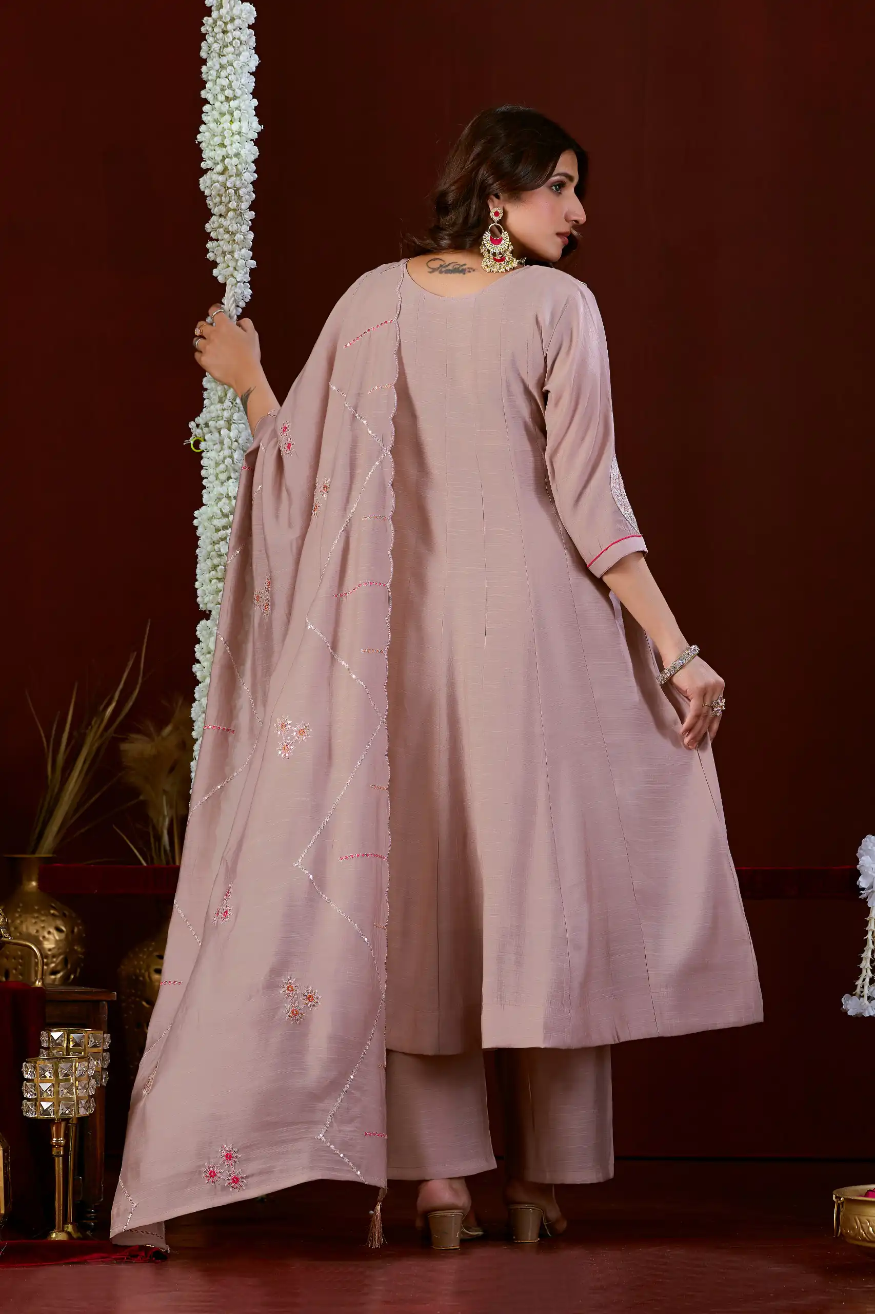 Super Pink Mul Slub Thread Work Salwar Suit - Image 4