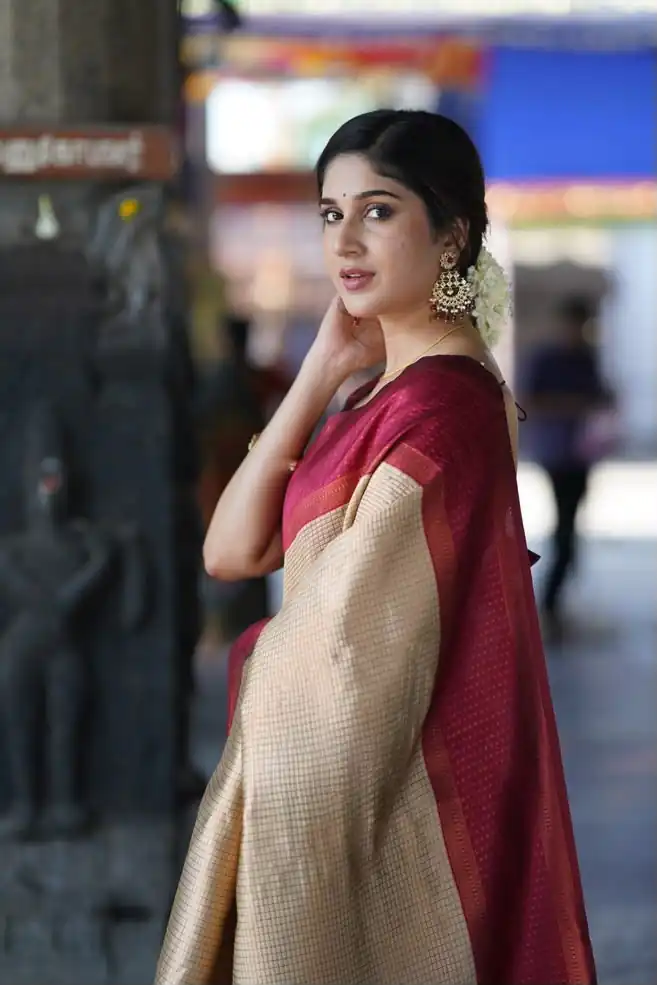 KPR 164 Red Soft Lichi Silk Saree with Lace Work & Lace Border. Introductory Price ₹1649. Delivery 4-6 Working Days. Shop now. | Sarees, Bollywood Sarees, Creative Sarees, Designer Sarees, Embroidered Sarees, Ethnic Saree, Modern Digital sarees, Party Wear Sarees